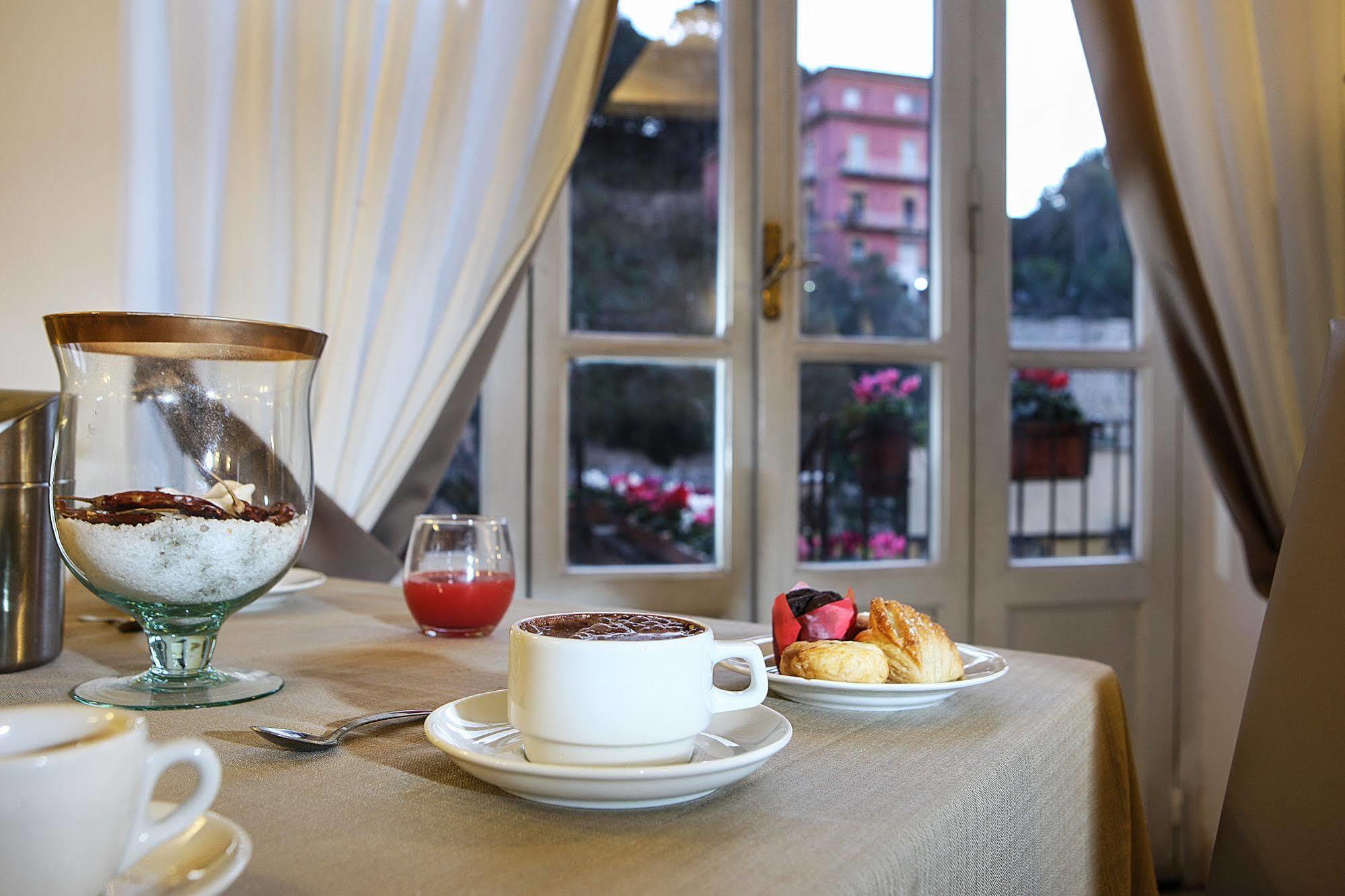 Grand Hotel Capodimonte Naples Exterior photo